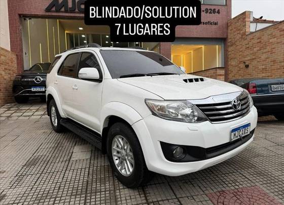 TOYOTA HILUX SW4 3.0 SRV 4X4 7 LUGARES 16V TURBO INTERCOOLER DIESEL 4P AUTOMÁTICO TOYOTA HILUX SW4 3.0 SRV 4X4 7 LUGARES 16V TURBO INTERCOOLER DIESEL 4P AUTOMÁTICO